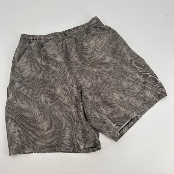 Lululemon Pace Breaker Shorts Linerless 7” Small - Picture 2 of 4
